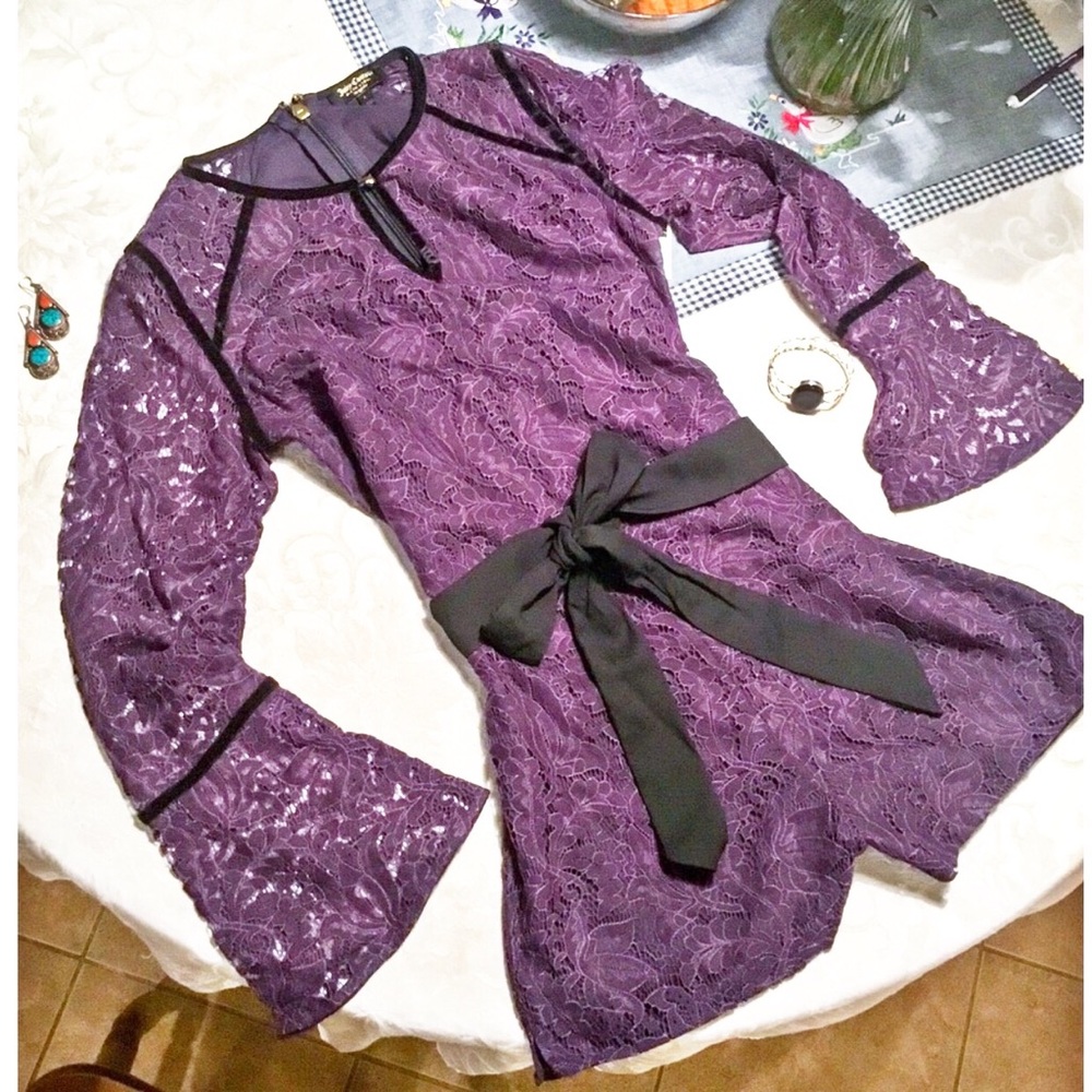 🌟Juicy Couture Black Label Leafy Lace Romper - Picture 3 of 5